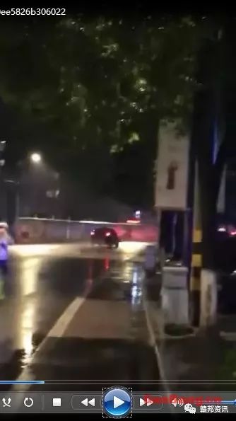 昨晚365KTV门口那场车祸，视频里几个细节让人后怕
